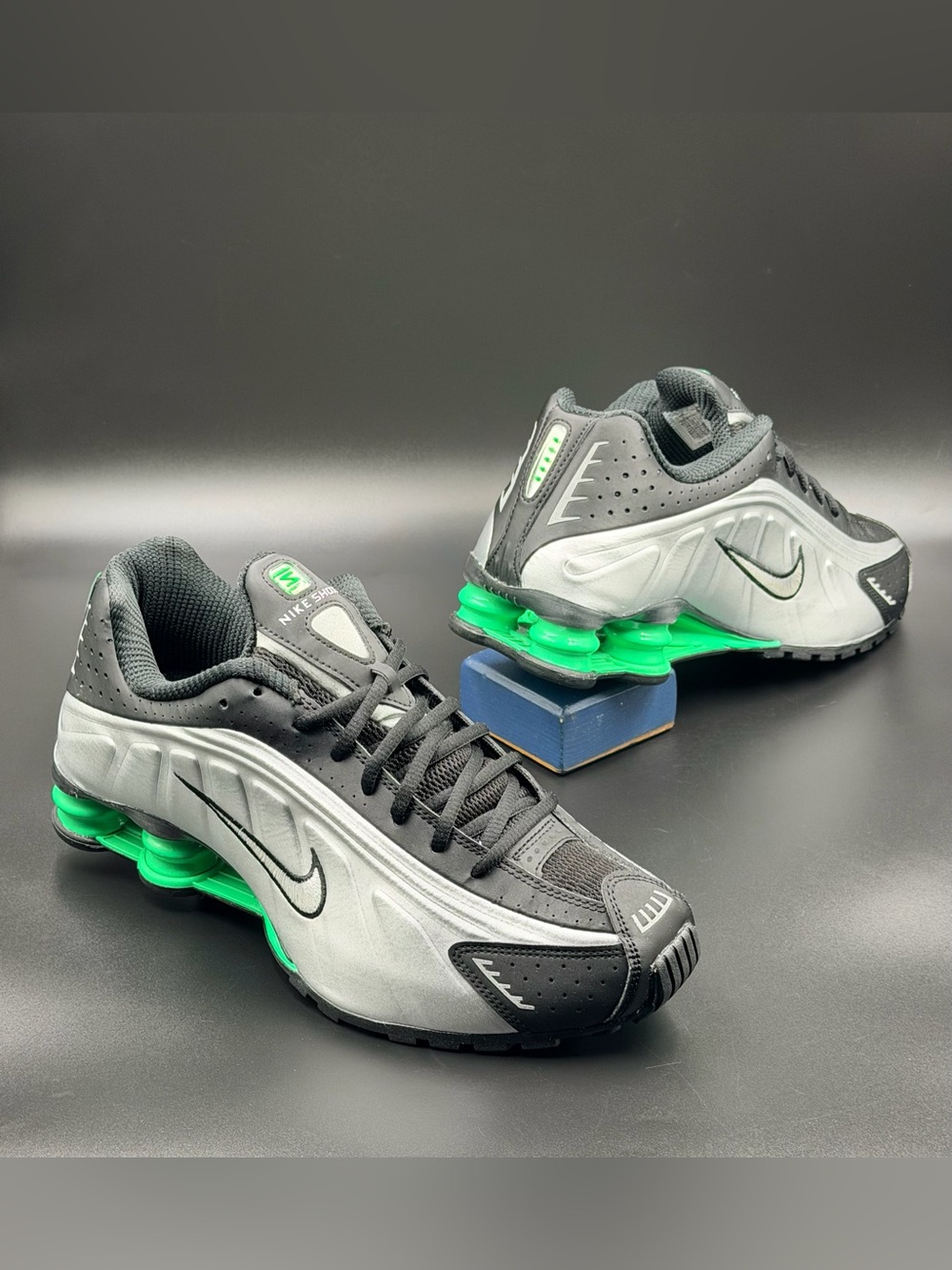Nike Shox R4 'Green' - Picture 6 of 11
